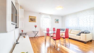 Zagreb, Vrapče, prostran četverosoban stan 104 m² s garažom
