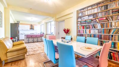 Zagreb, Gornji Bukovac, funkcionalan peterosoban stan s dva parkirna mjesta 153 m²
