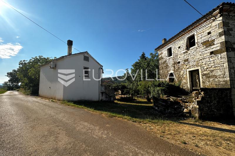 Istria, near Oprtalj - A Rare Opportunity - Two Houses, Two Courtyards and Unlimited Potential - 1