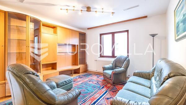 Zagreb, Trnje, funkcionalan trosoban stan 75 m² s parkingom