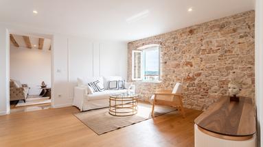 Šibenik, beautiful apartment in an exclusive location, 1st row to the sea