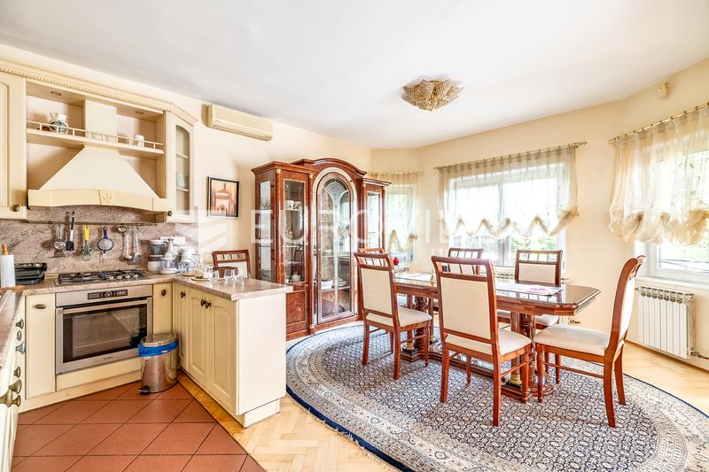 Zagreb, Bukovac, schönes freistehendes Einfamilienhaus 380 m², Garage, Garten - 3