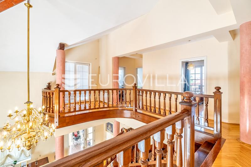 Zagreb, Bukovac, schönes freistehendes Einfamilienhaus 380 m², Garage, Garten - 16