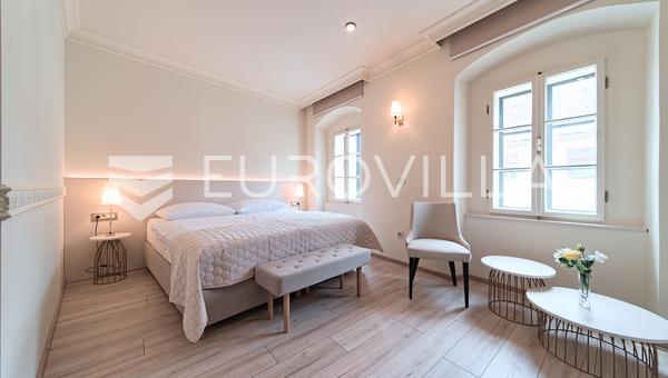 Osijek, Tvrda - tres apartamentos en funcionamiento, 68 m²