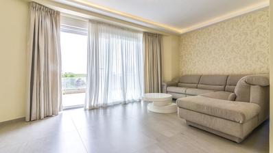Zagreb, Gornje Prekrižje, moderan trosoban stan 70m2 sa terasom 40m2 + 2 parkinga