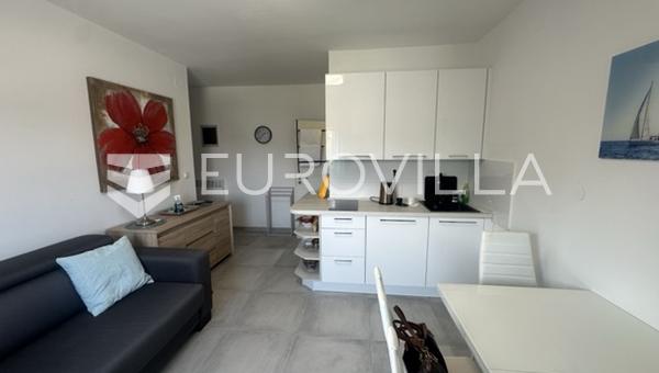Istria, Medulin, elegante y acogedor apartamento de 37 m², un dormitorio, a 500 m de la playa