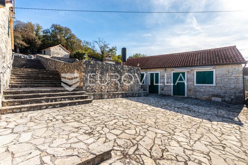 Trolokve, three-story house on a beautiful estate - 28