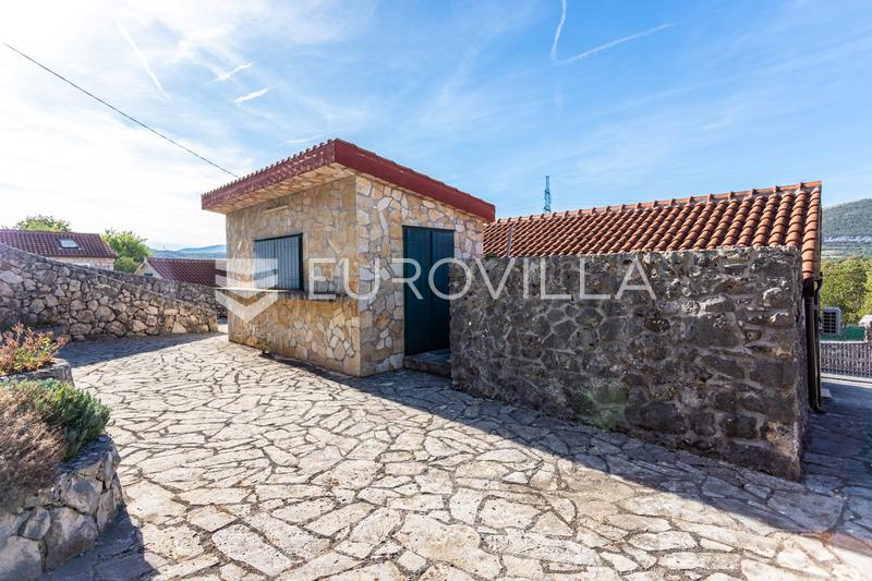 Trolokve, three-story house on a beautiful estate - 43