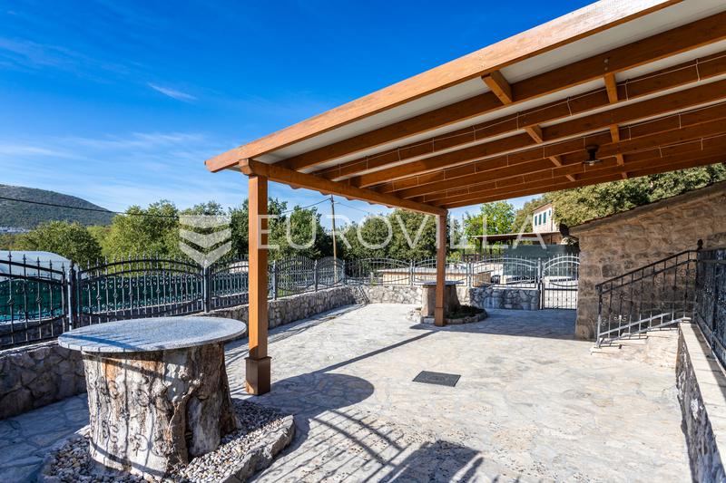 Trolokve, three-story house on a beautiful estate - 24