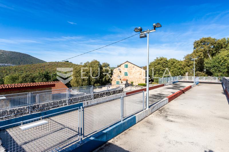Trolokve, three-story house on a beautiful estate - 37