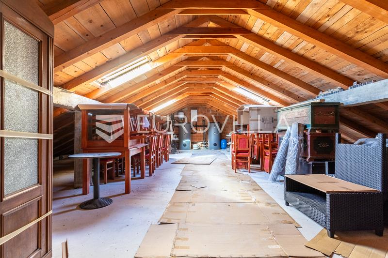 Trolokve, three-story house on a beautiful estate - 21