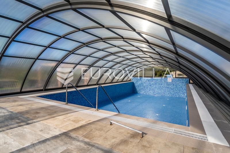 Trolokve, three-story house on a beautiful estate - 44