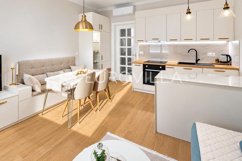 Rijeka, Bulevard, krásný dvoupokojový byt, 60 m², K PRONÁJMU - 1