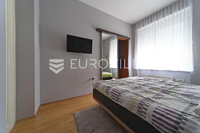 Osijek, Stadtzentrum, zu vermieten, eine komplett möblierte und gut gepflegte Vierzimmerwohnung - 14