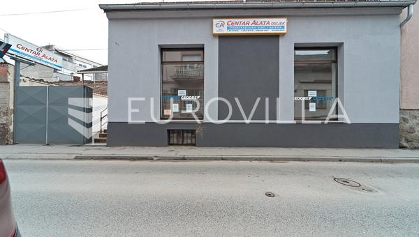 Osijek - Centro de la Ciudad, Local Comercial en una Ubicación Privilegiada y de Gran Afluencia de Público