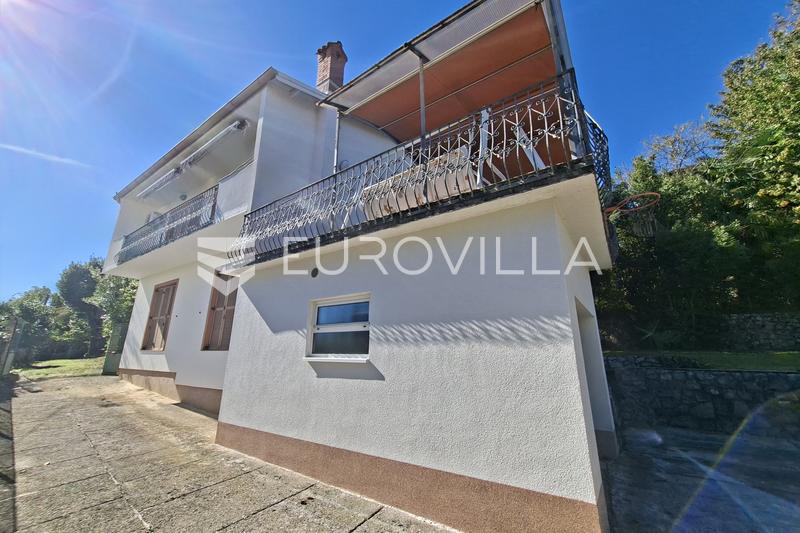 Lovran, šarmantna samostojeća kuća sa dva stana