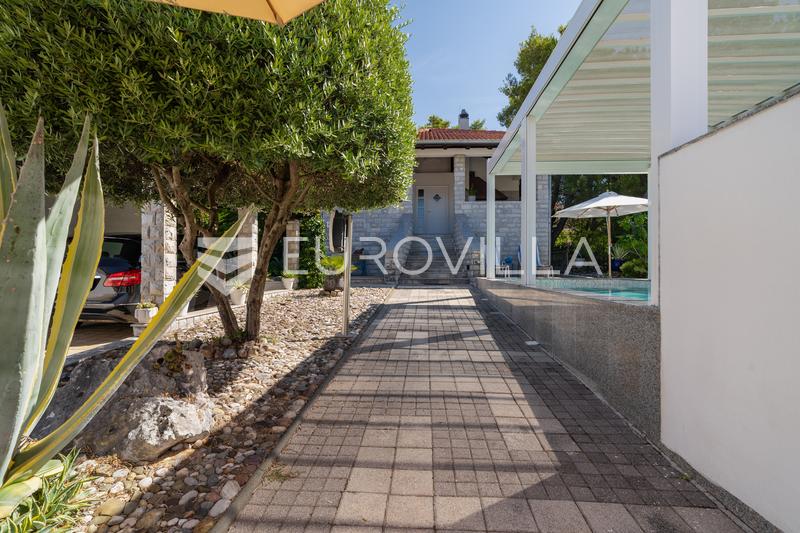 Biograd na Moru, einzigartiges Haus mit Pool und Glaspavillon - 25