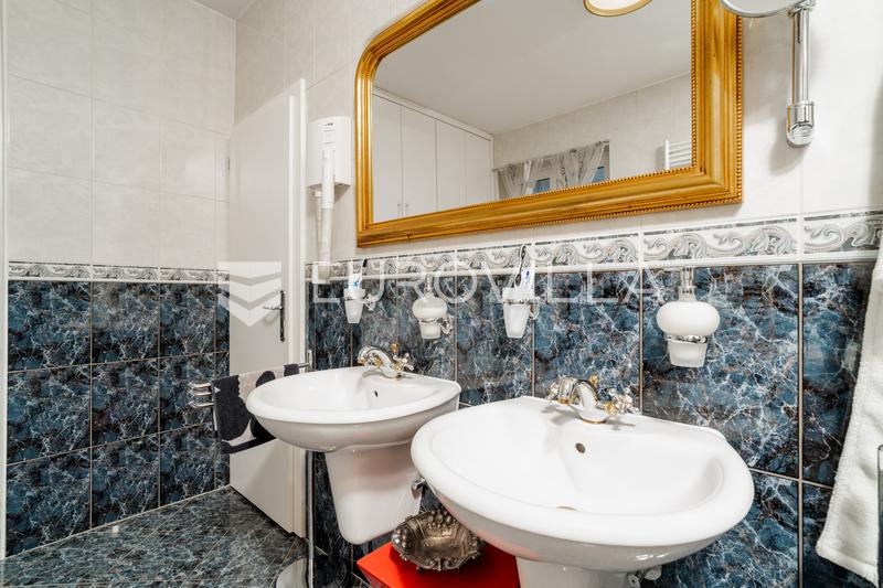 Biograd na Moru, einzigartiges Haus mit Pool und Glaspavillon - 51