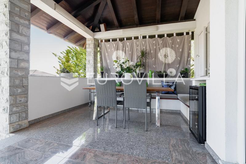 Biograd na Moru, einzigartiges Haus mit Pool und Glaspavillon - 41
