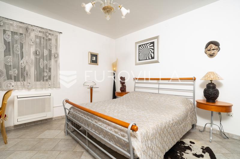 Biograd na Moru, einzigartiges Haus mit Pool und Glaspavillon - 53