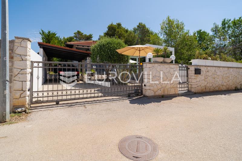 Biograd na Moru, einzigartiges Haus mit Pool und Glaspavillon - 65