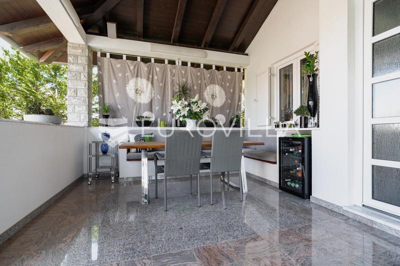 Biograd na Moru, einzigartiges Haus mit Pool und Glaspavillon - 40