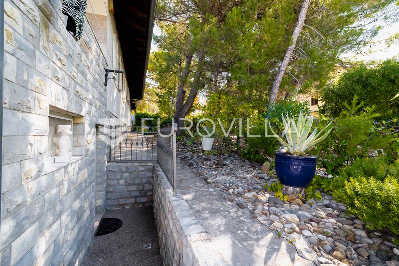 Biograd na Moru, einzigartiges Haus mit Pool und Glaspavillon - 21