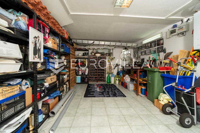 Biograd na Moru, einzigartiges Haus mit Pool und Glaspavillon - 31