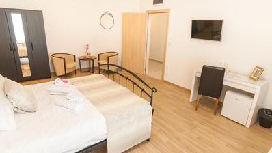 Split, Gripe, 175 m²-es üzlethelyiség, ideális vendéglátásra vagy turisztikai bérbeadás folytatására