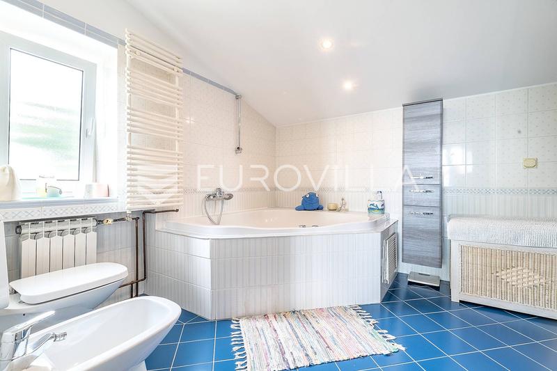 Загреб, Грачани, красивый дом площадью 289,18 м² - 15
