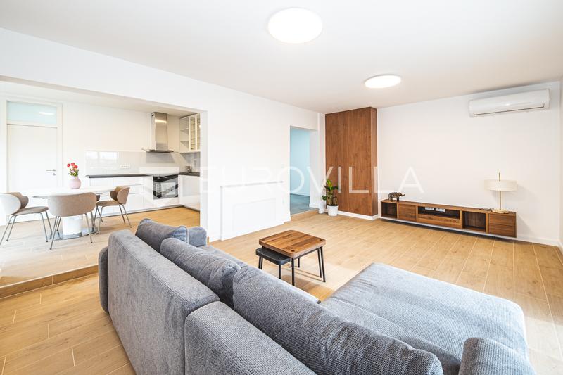 Zagreb, Mikulići, predivan trosoban stan 92 m² s 2 parkirna mjesta