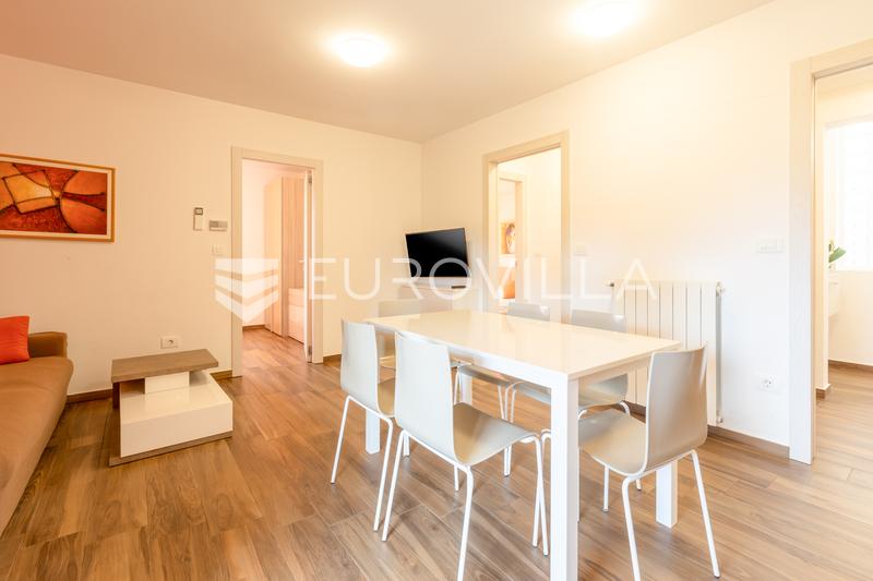 Istrien, Pomer, Zweizimmerwohnung neben dem Yachthafen mit Loggia und privatem Parkplatz. - 2