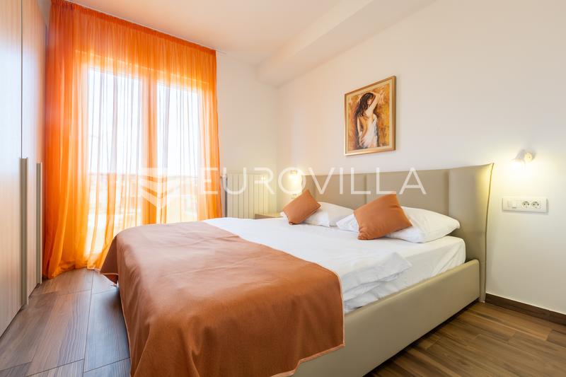 Istrien, Pomer, Zweizimmerwohnung neben dem Yachthafen mit Loggia und privatem Parkplatz. - 9