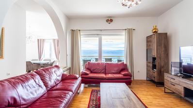 Omis, Duce - rymlig tvårumslägenhet, 109,80 m²