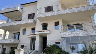 Krk, Njivice, NEW BUILD, three-bedroom apartment, 80 m², parking, close to the sea