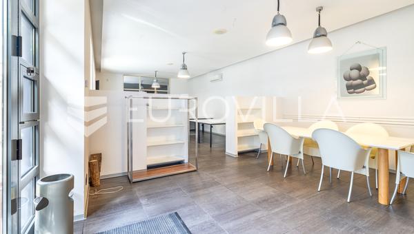 Záhřeb, Hebrangova, vynikající komerční prostor, čistá podlahová plocha 101,6 m²
