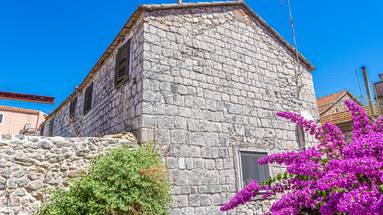 Hvar, Stari Grad, autentisk stenhus i hjertet af byen.