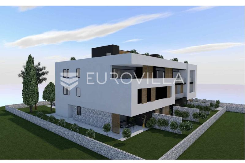 Privlaka, dvosoban stan s vrtom na izvrsnoj lokaciji, NOVOGRADNJA