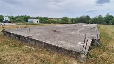 Karlovac, Svarca, terreno para construção 2000 m², adequado para a construção de um grande edifício residencial