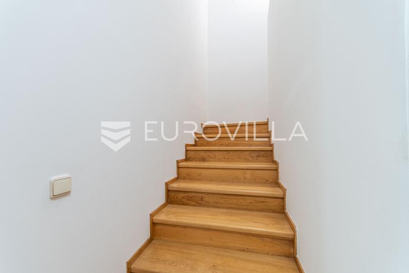 Varazdin, Jalkovecka, appartamento duplex ben tenuto con una superficie totale di 80,3 m². - 8