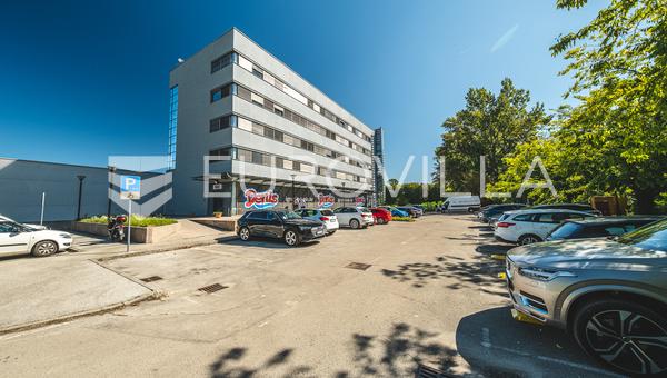 Zágráb, Borongaj - Tágas iroda kiadó, 734 m² parkolóval