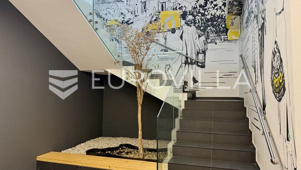 Samobor, complexo comercial e de armazéns com 1.870 m2 em um terreno de 4.158 m²