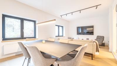 Zagreb, Šestinski dol, novouređena moderna kuća 179 m²