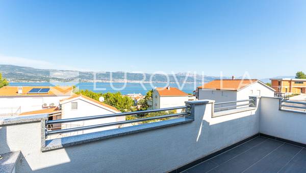 Ciovo, Slatine, fritliggende hus med havudsigt