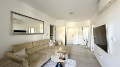 Istria, Peroj, ready-to-move-in apartment on the ground floor with garden and parking, new building