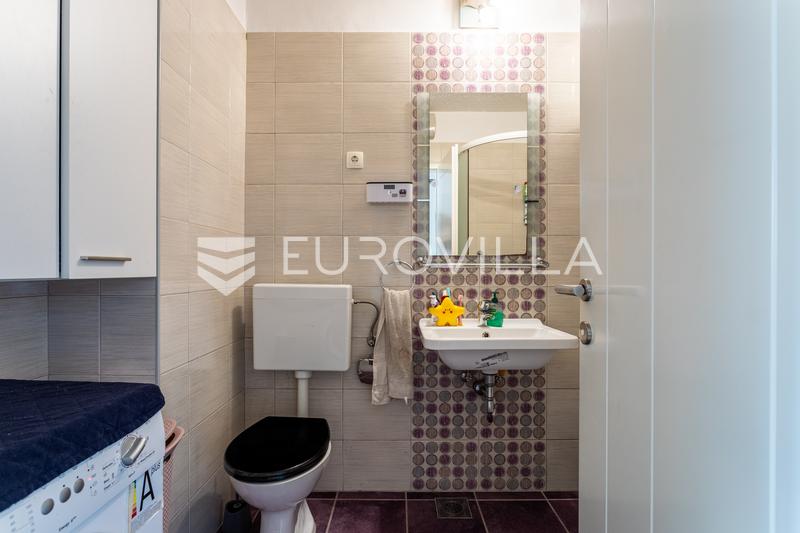 Apartamento de um quarto, Gripe - 7