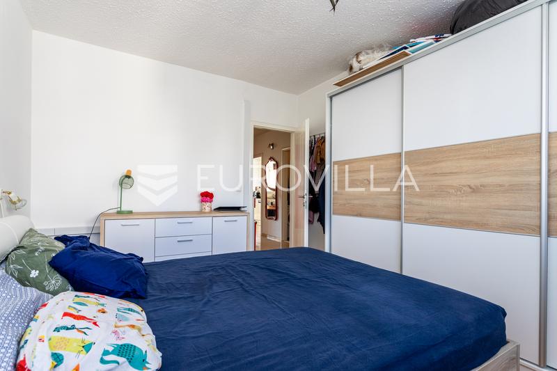 Apartamento de um quarto, Gripe - 5