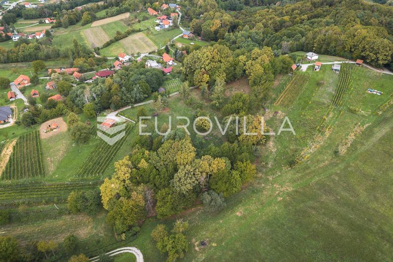 Strmec Stubicki, Natuurpark Medvednica, perceel van 8240 m² met een conceptontwerp voor 4 vakantiewoningen - 17