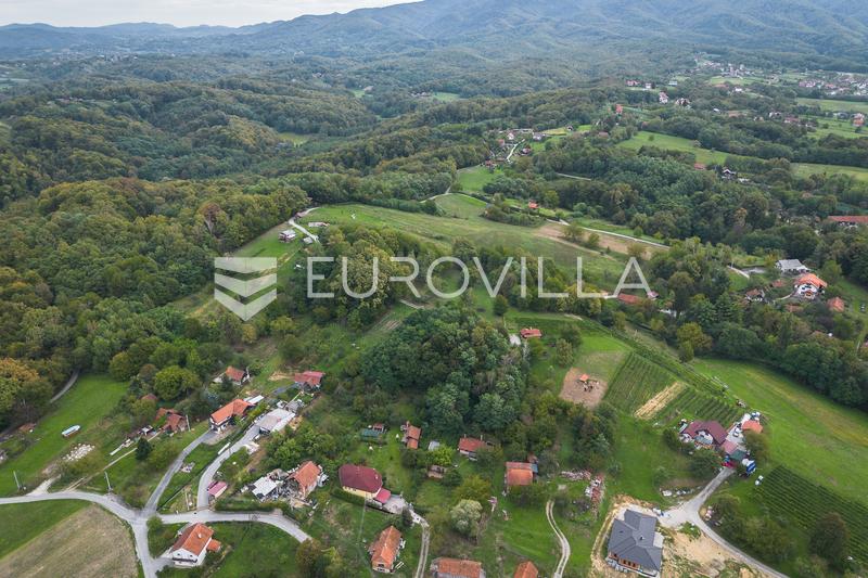 Strmec Stubicki, Natuurpark Medvednica, perceel van 8240 m² met een conceptontwerp voor 4 vakantiewoningen - 22