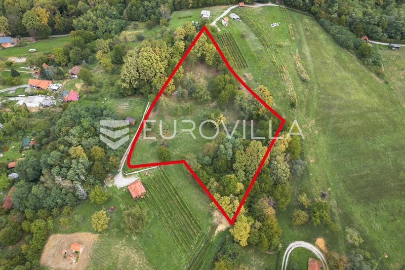 Strmec Stubicki, Natuurpark Medvednica, perceel van 8240 m² met een conceptontwerp voor 4 vakantiewoningen - 31